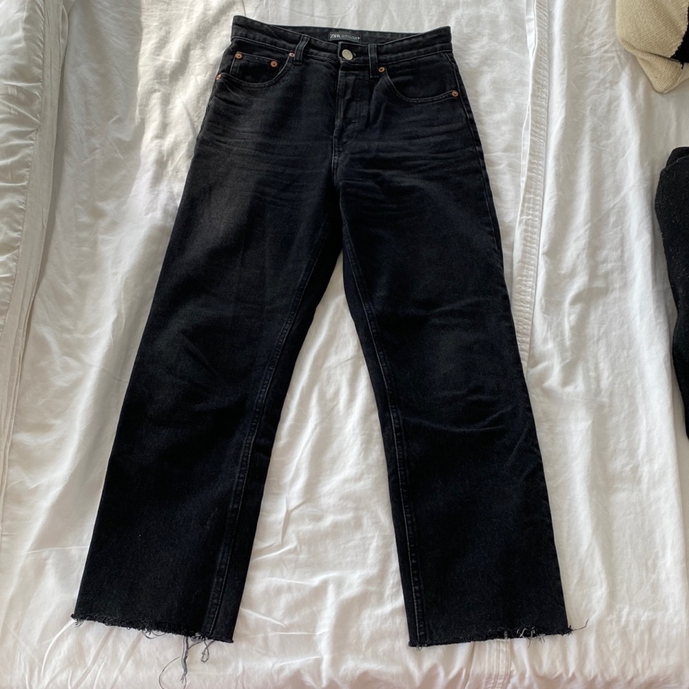 Zara Black Cropped Mom Jeans - US4